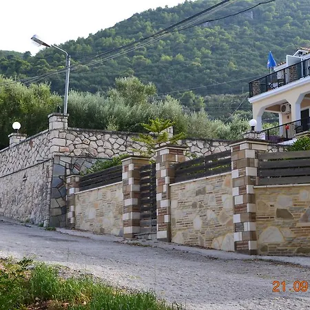 Apartman Karmiris And Kerí