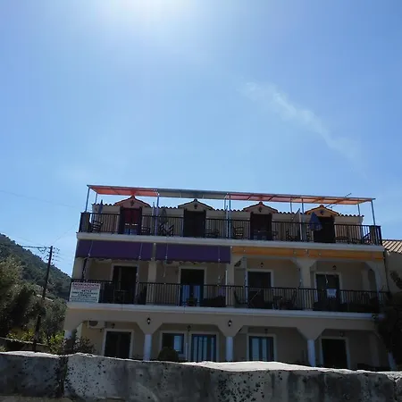 Karmiris And Apartman Kerí