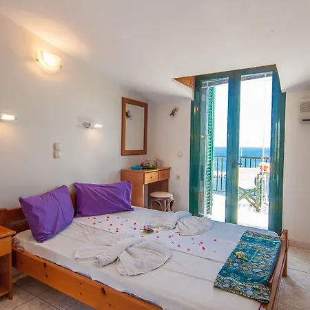 Appartement Karmiris And