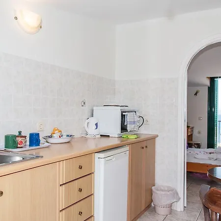 Apartman Karmiris And Kerí