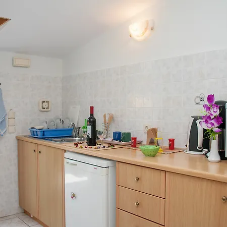 Appartement Karmiris And